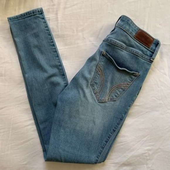 Hollister High-Rise Medium Wash Jean Leggings - Picture 2 of 3